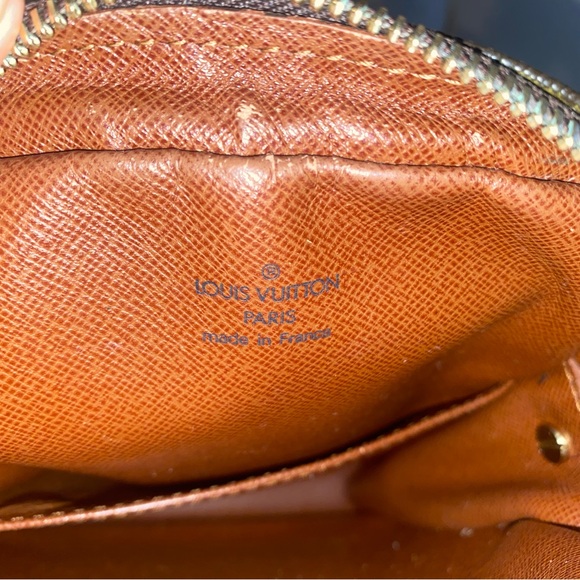 Authentic Louis Vuitton Amazone Monogram - Picture 7 of 10